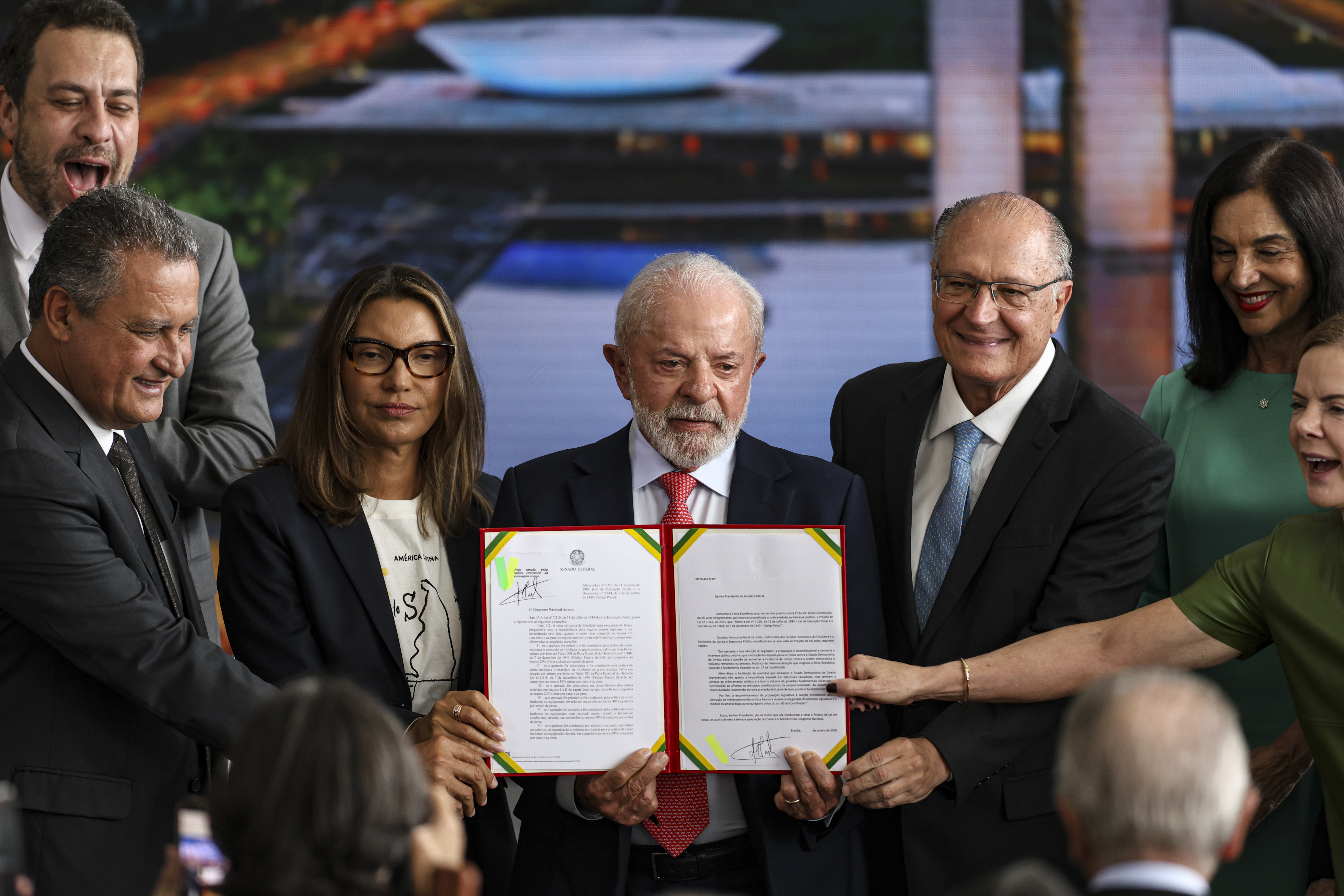 Presidente Lula veta integralmente PL da Dosimetria