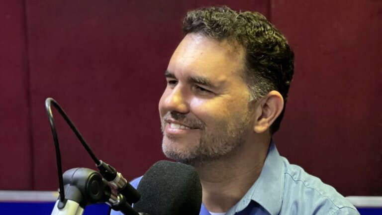 Moses descarta candidatura ao Senado e declara apoio a Cid e Eunício para o cargo