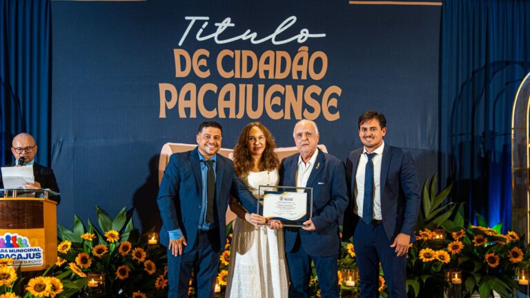 Prefeito Roberto Pessoa é homenageado com o título de Cidadão Honorário de Pacajus