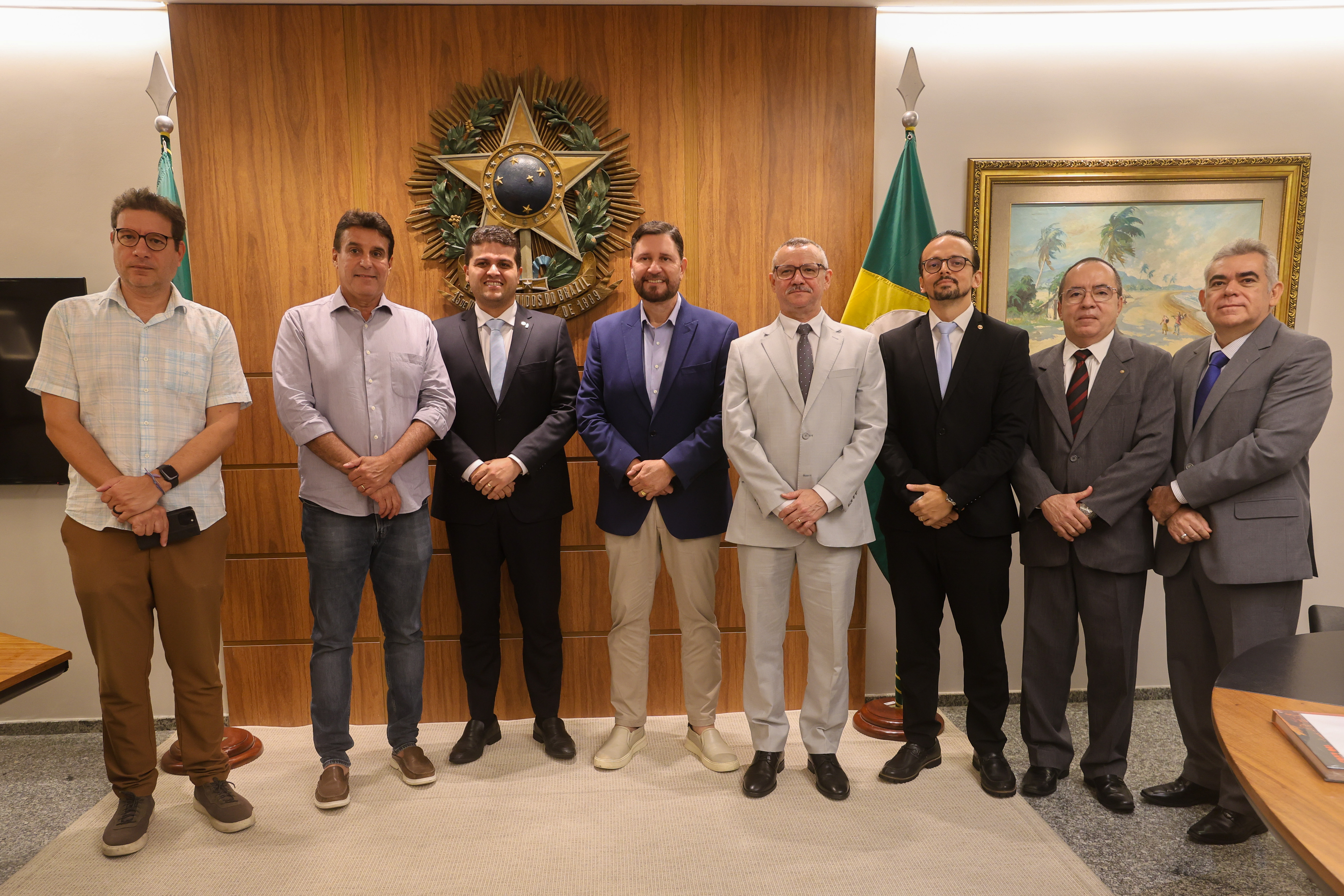 Novo procurador-geral do MPCE visita Romeu Aldigueri e o convida para solenidade de posse