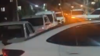 Taxistas bloqueiam rua no Itamaraty e cobram liberação de alvarás em Pentecoste