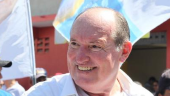 Ex-prefeito Paulo Duarte emociona ao revelar avanço do câncer