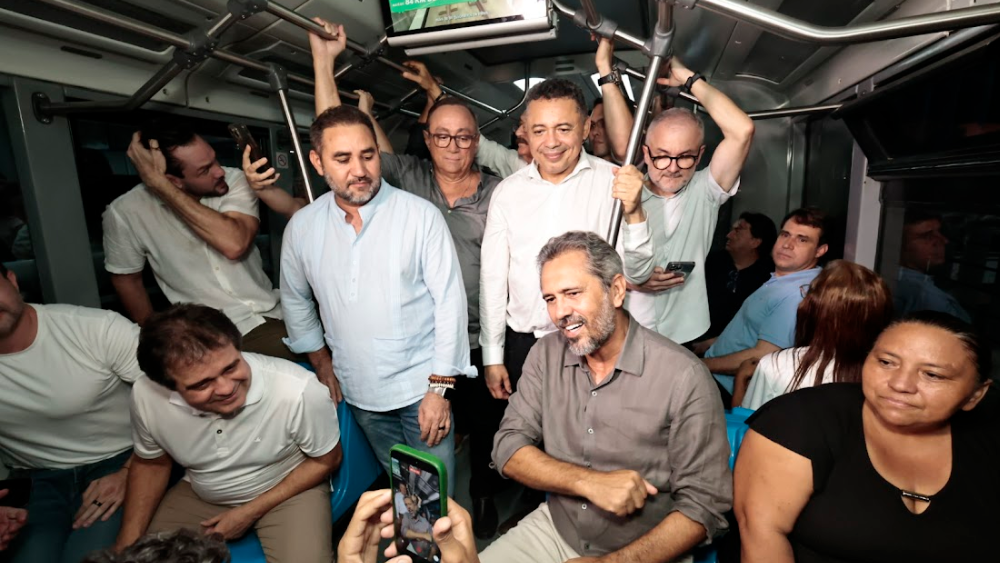 Governador Elmano inaugura Ramal VLT Aeroporto em Fortaleza