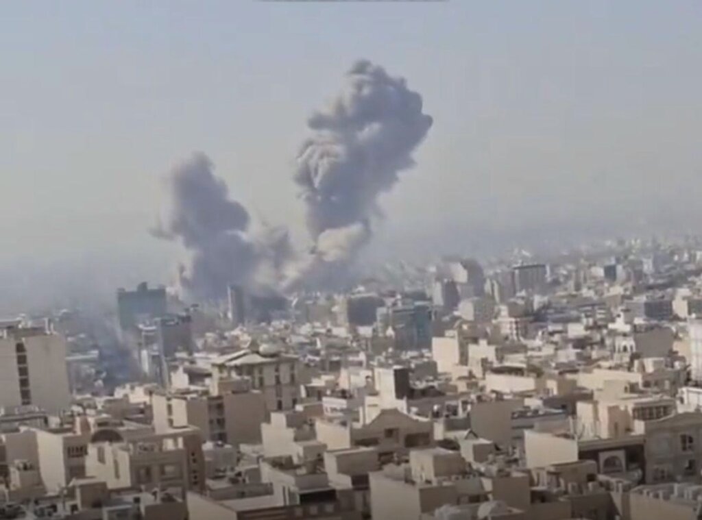 EUA e Israel lançam ofensiva militar contra o Irã