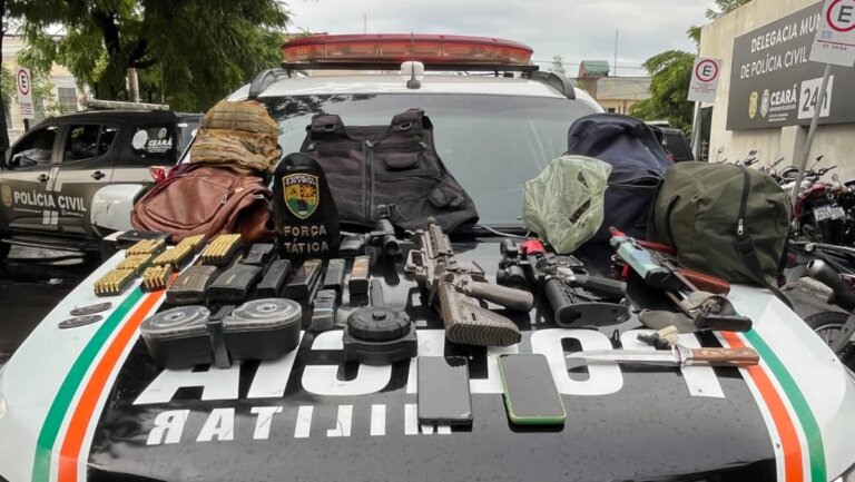 Operação policial contra grupo armado termina com confronto, prisões e apreensão de fuzis