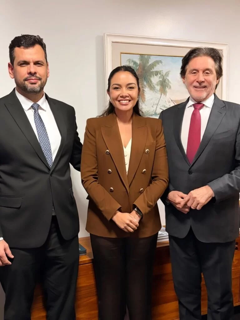 Eunício trabalha para viabilizar candidatura ao Senado conquistando apoio de prefeitos