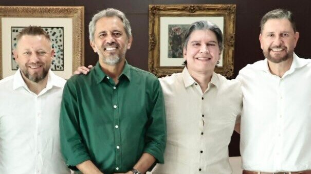 Governador Elmano anuncia fábrica do ramo calçadista no município de Granja