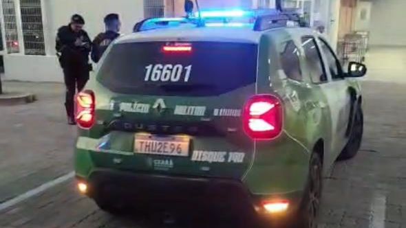 Ataque a tiros deixa dois mortos e quatro feridos na comunidade Coqueiral, em Fortaleza