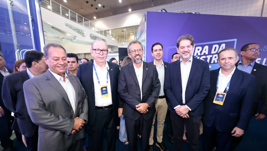 Governador Elmano defende indústria como prioridade na política de incentivo fiscal