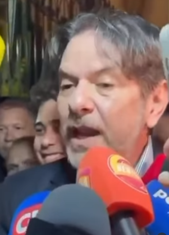 Cid Gomes cobra PT para parar cooptação de candidatos de partidos aliados