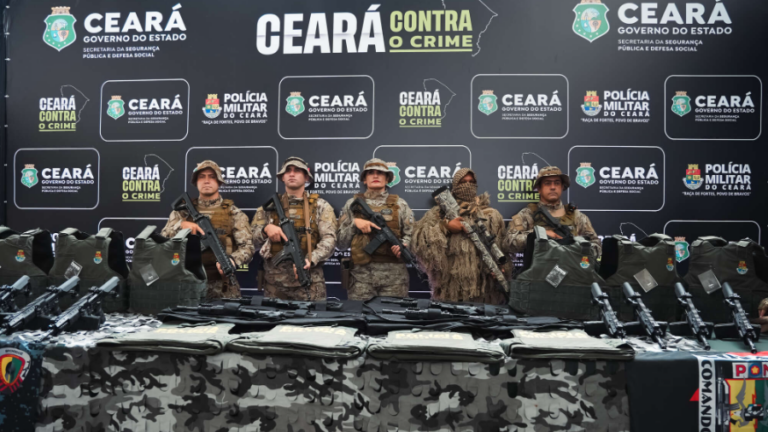 Governo entrega novas armas e quase 4,5 mil coletes de proteção balística a PMCE