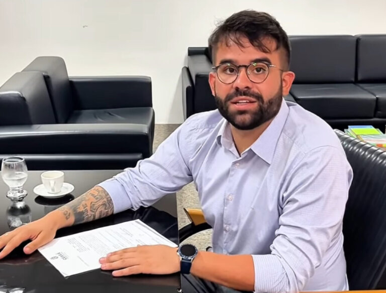 Guerra no Irã impacta no transporte universitário de Moraújo, diz prefeito