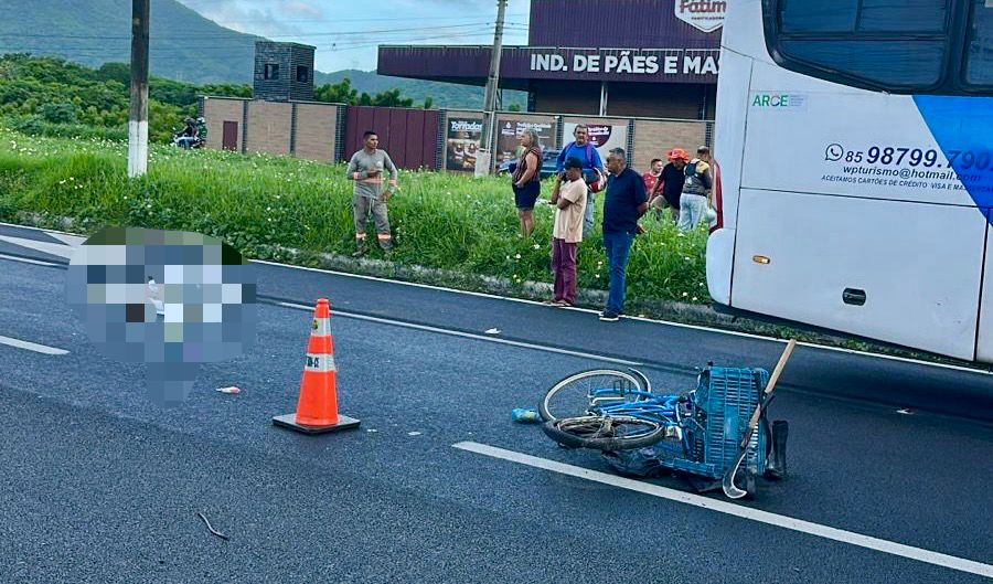 Ciclista morre após colisão com ônibus na CE-065, em Maracanaú