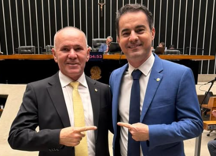 Alcides Fernandes e Wagner se encontram na Câmara em Brasília