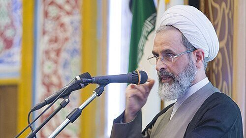 Irã escolhe aiatolá Alireza Arafi como líder supremo interino após morte de Khamenei