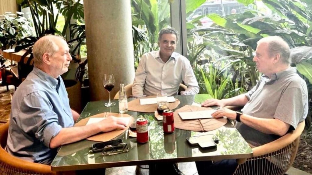 Ciro confirma candidatura ao Abolição apesar da saída do UPb e Tasso topa ser senador