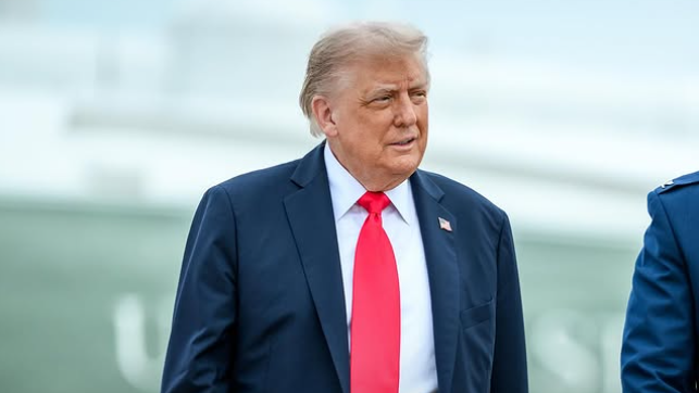Trump afirma que não vai se “envolver”, após carta de Flávio Bolsonaro