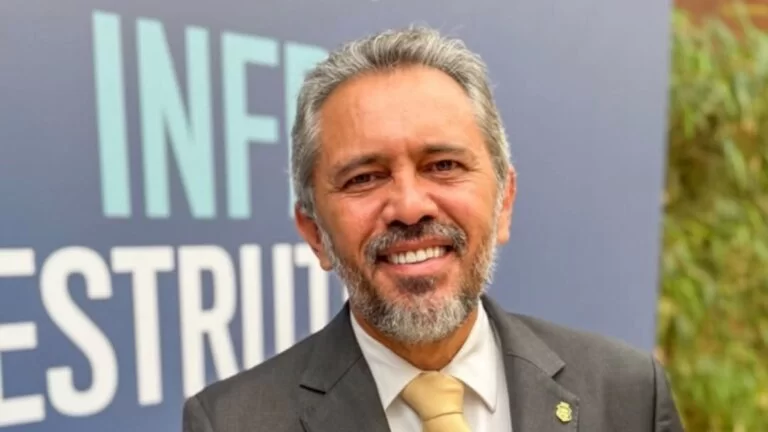 Governador Elmano reafirma candidatura à reeleição e reforça alinhamento com Camilo
