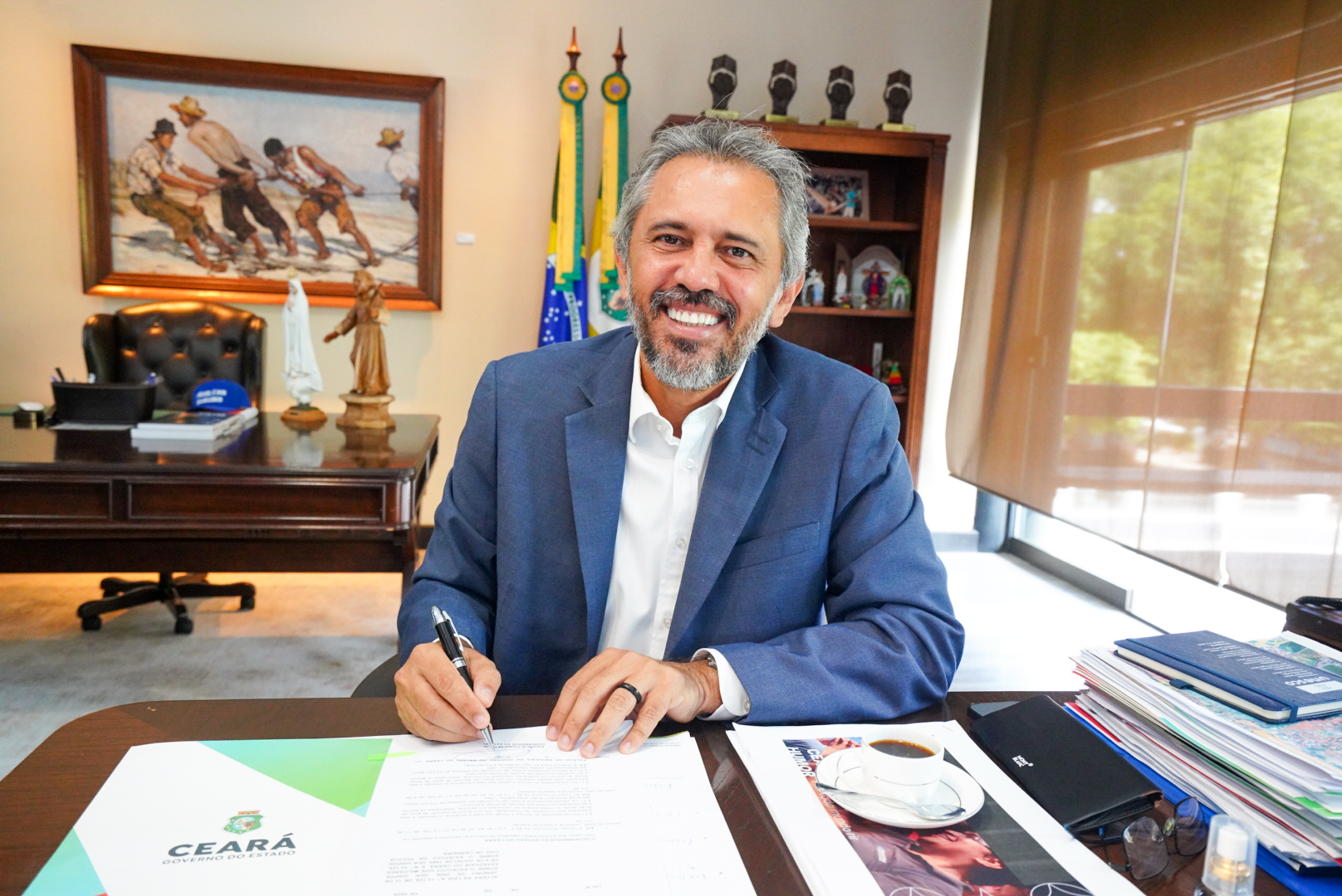 Governador Elmano anuncia ponto facultativo na quinta-feira (2)