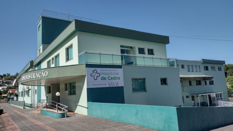 Rescém-nascida abandonada pela mãe é resgatada após ser encontrada por moradores