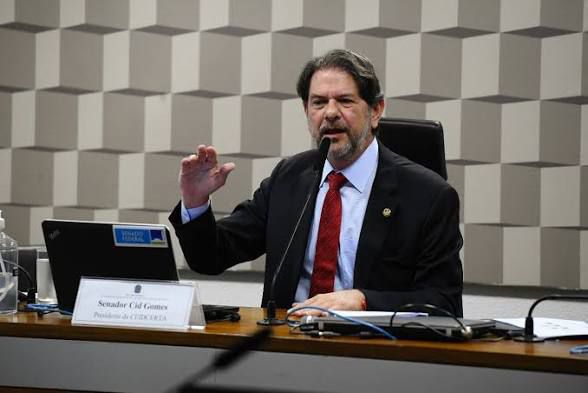 Cid reaparece com críticas a escolha de Lula por Galípolo para presidente do Banco Central