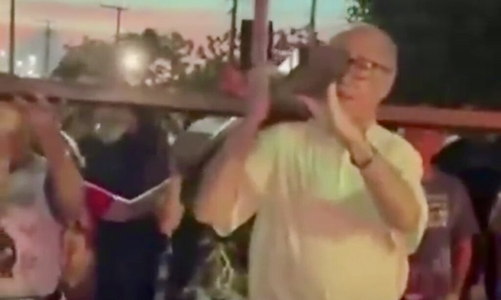 Ex-governador Lúcio Alcântara participa de caminhada penitencial de São Gonçalo do Amarante