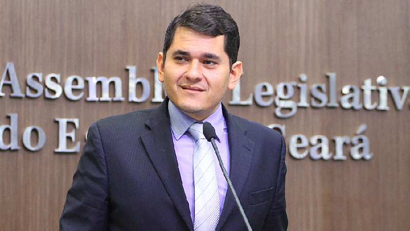 Audic Mota recusa convite para assumir o Podemos no Ceará e permanece no PT