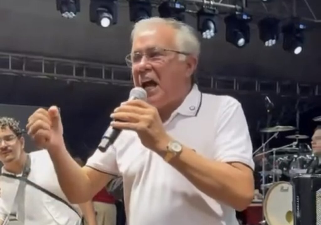 Prefeito de Cariré desiste de disputar vaga na Câmara pelo PSB de Cid Gomes