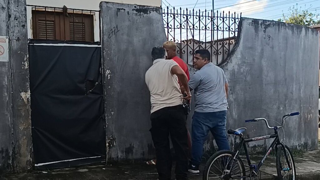 PCCE prende dupla suspeita de torturar técnica de enfermagem