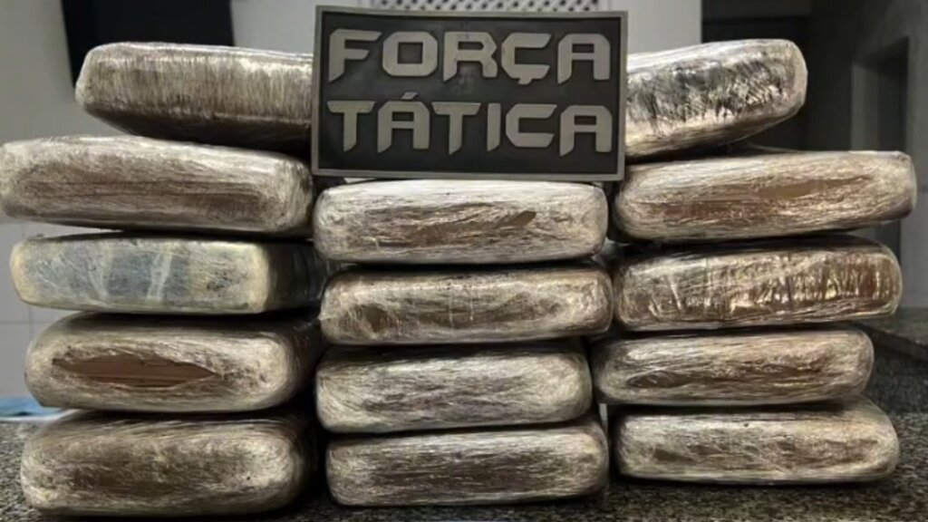 PM apreende mais de 16 kg de maconha no interior do Ceará