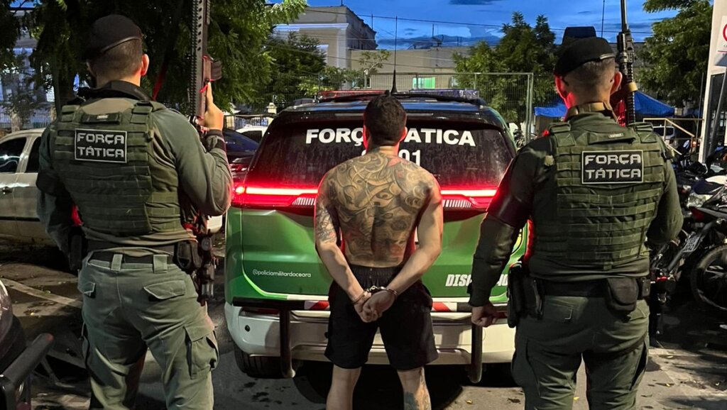 Matador de aluguel é preso ao tentar se esconder em caixa d’água no Alto do Cristo, em Sobral