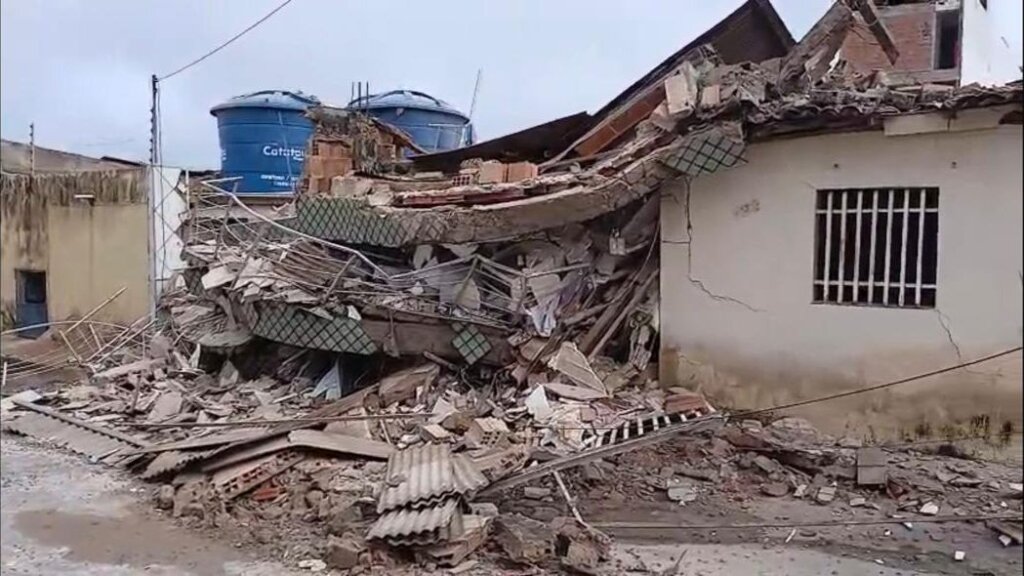 Desabamento em hotel deixa um morto e dois feridos em Tianguá