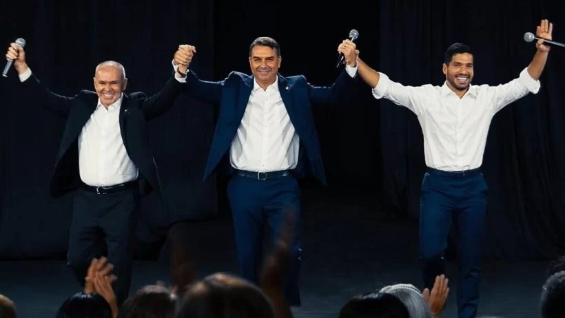 PL, com aval de Flávio Bolsonaro, define apoio à candidatura de Ciro Gomes