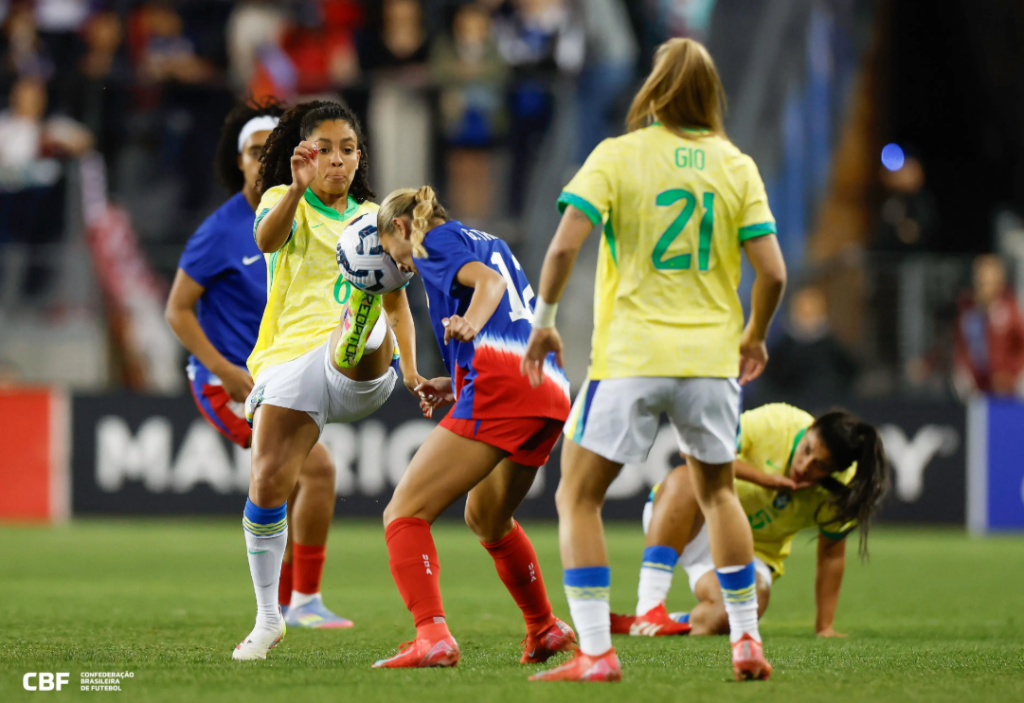 Seleção Brasileira feminina enfrenta os EUA em amistoso na Arena Castelão