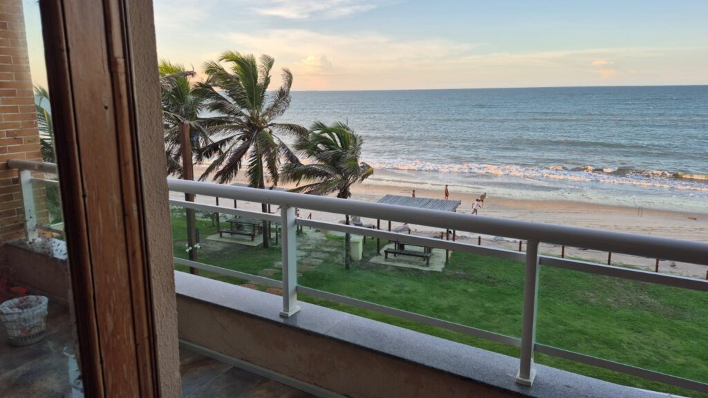 Casal é preso em Caucaia suspeito de distribuir drogas sintéticas em festas na Grande Fortaleza