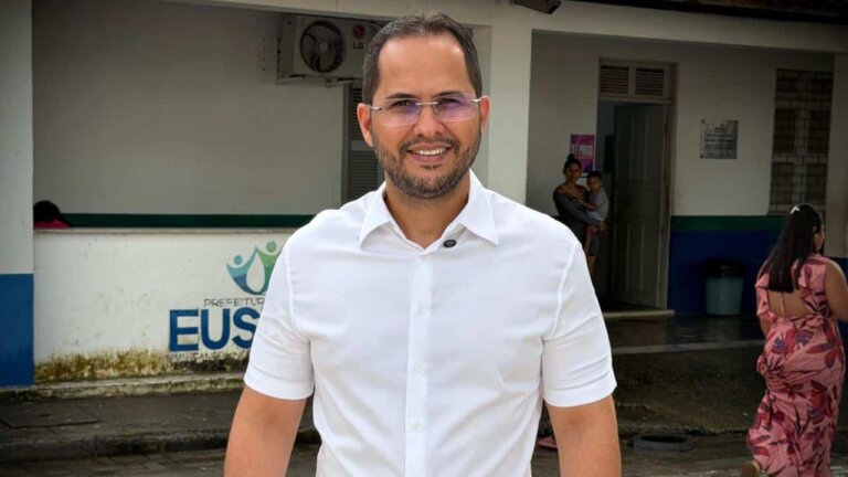Prefeito de Eusébio celebra os bons números da policlínica no primeiro trimestre