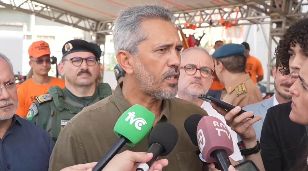 Elmano afirma que gestão está focada em resultados enquanto Ciro “só fala de política”