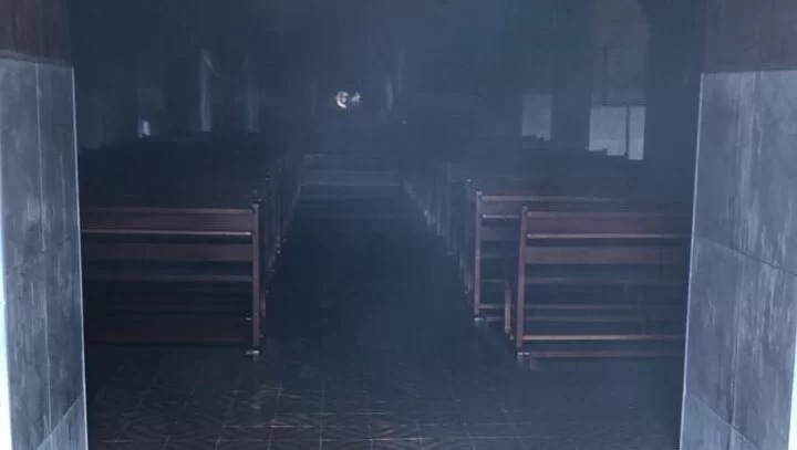 Igreja é atingida por incêndio na localidade de Ubaúna, em Coreaú