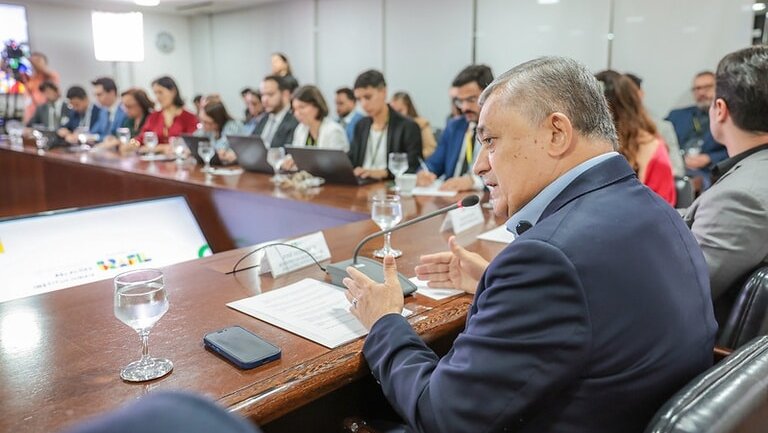 Ministro Guimarães afirma ter sido impedido de disputar vaga ao Senado: “não deixaram”