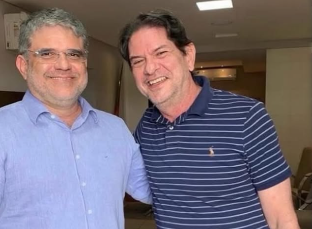 Leonardo Pinheiro abandona PT e se filia ao PSB a convite de Cid