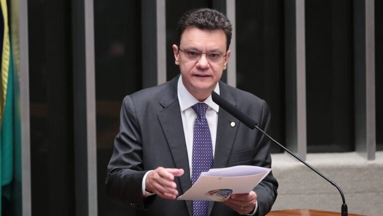 Câmara dos Deputados elege Odair Cunha para vaga de ministro do TCU