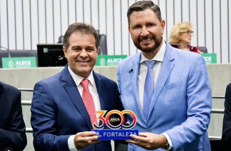 Fortaleza recebe homenagem na Alece pelo aniversário de 300 anos