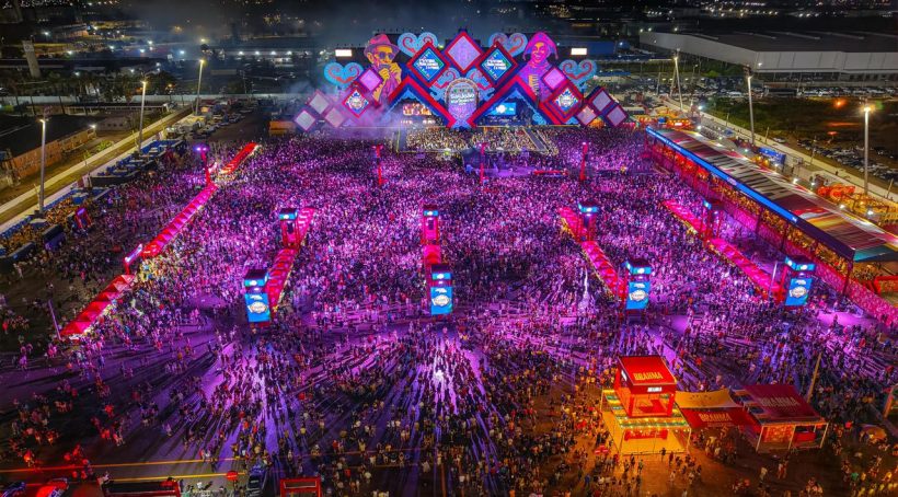 Nattan e Zé Vaqueiro lotam arena na abertura do São João de Maracanaú 2026