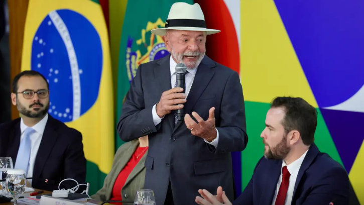 Lula anuncia novo Desenrola para quem ganha até R$ 8,1 mil