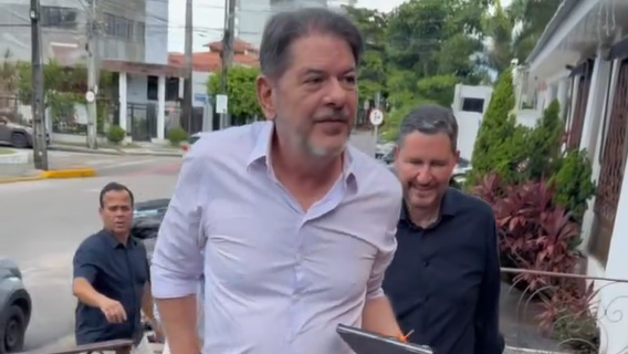 Cid se reúne com deputados do PSB e já admite candidatura ao Senado