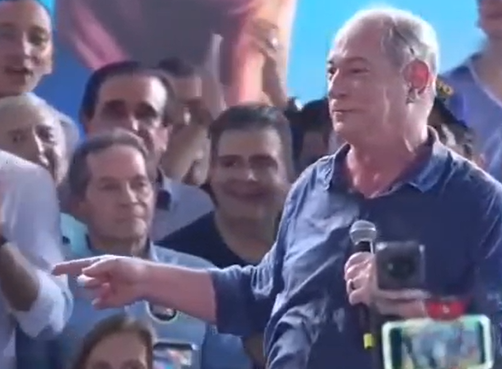 Ciro manda recardo para Cid por ter criticado Alcides Fernandes
