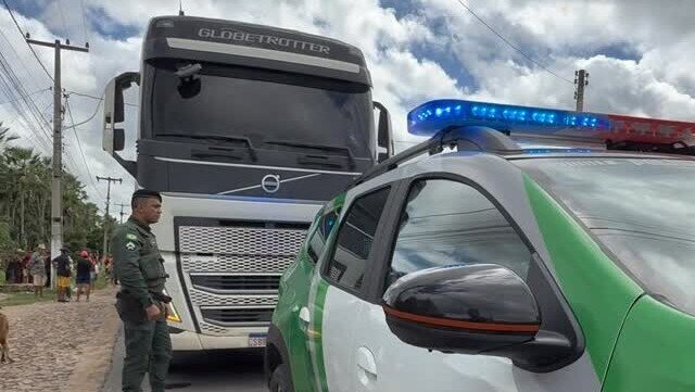 Motociclista morre atropelado por caminhão na CE-178, em Santana do Acaraú