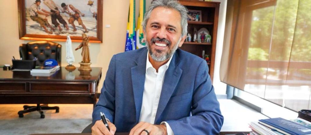 Elmano anuncia ponto facultativo para próxima sexta-feira (05), após feriado de Corpus Christi