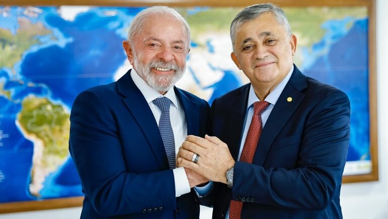 Lula dá aval para Guimarães defender nome de Luizianne ao Senado na chapa de Elmano