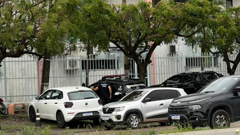 MPCE investiga supostas fraudes em contratos da gestão Vitor Valim em Caucaia